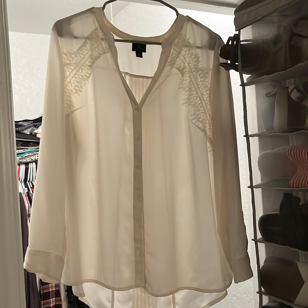 Worthington brand. Size PXL. Cream color top. Long sleeve.